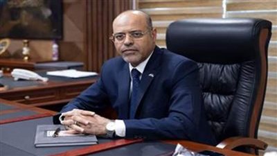 جولة لوزير العمل في مواقع إنتاج بالعاشر من رمضان..ووظائف للشباب بالمحافظات 