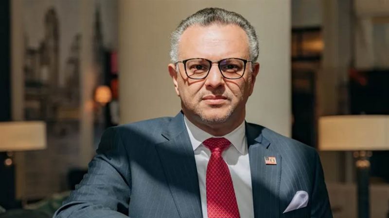 رجل الأعمال الأمريكي