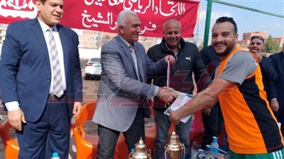 محافظ كفر الشيخ يهنئ فريق المحافظة لتتويجه بطلًا لدوري المصالح الحكومية