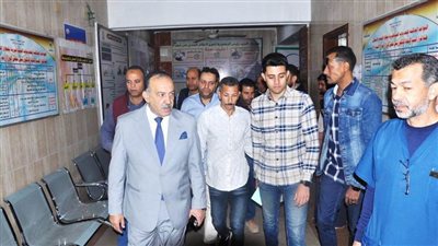 محافظ أسيوط يتفقد المركز الصحي الحضري ووحدة الفيروسات الكبدية بمديرية الصحة للاطمئنان على سير العمل 