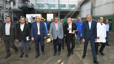  الوزير محمد صلاح يتفقد «مصنع ٩٩ الحربى» لمتابعة سير العملية الإنتاجية