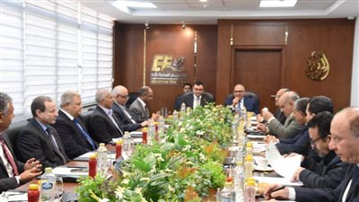 وزير الإسكان ورئيس الهيئة العربية للتصنيع يبحثان التعاون لتصنيع المهام الكهروميكانيكية لمشروعات المياه والصرف