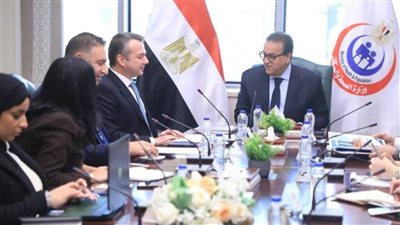 وزير الصحة والسكان يبحث التعاون المشترك مع ممثلي شركة عالمية