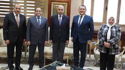 محافظ المنيا: 100 مليون جنيه استثمارات لتطوير مشروعات الإنتاج الداجني