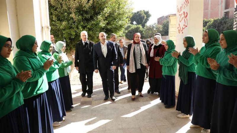 محافظ بنى سويف يزور