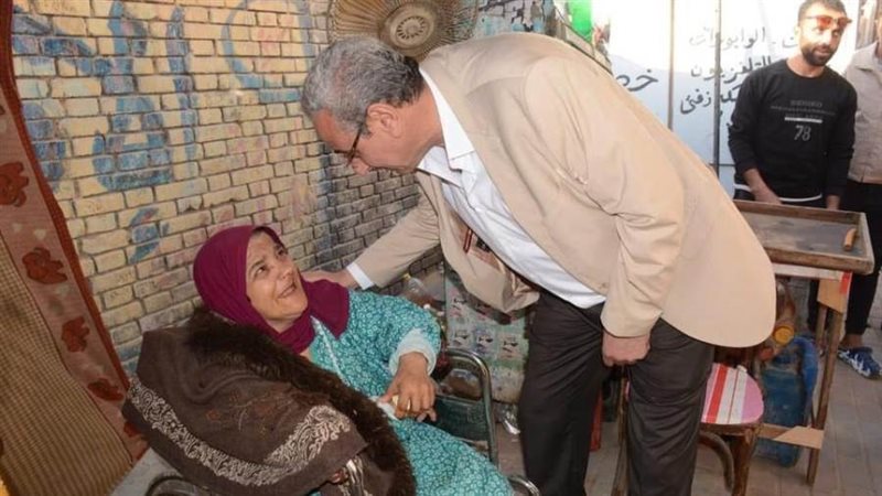 محافظ الغربية وذووى