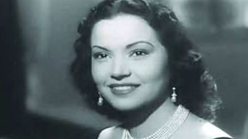 الممثلة القديرة مديحة