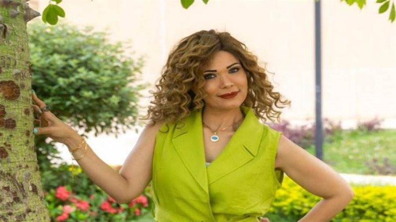 خبيرة علم الفلك وفاء