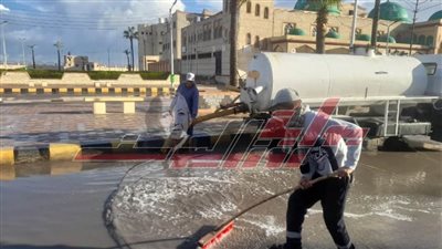 كسح مياه الأمطار بمصيف بلطيم في كفر الشيخ 