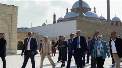 شريف فتحي يتفقد مستجدات مشروع تطوير الخدمات بقلعة صلاح الدين الأيوبي وحركة السياحة بها