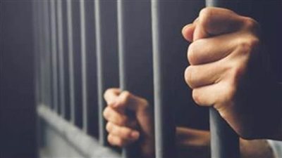 بسبب خلافات زوجية .. السجن 7 سنوات لـ عامل قتل زوجته بأسيوط