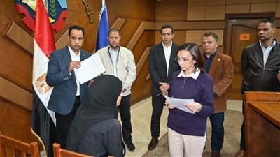 محافظ البحيرة توجه بحل مشاكل 20 مواطنا ومواطنة