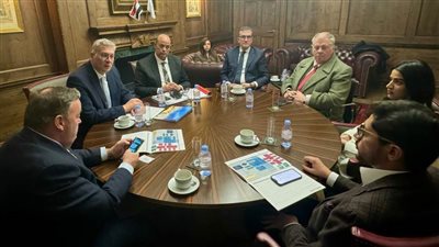 وزير البترول يبحث  مع مسؤولي شركة شارد كابيتال الإنجليزية ومجموعة القحطاني السعودية 