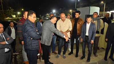 محافظ أسيوط يتفقد موقف سيارات الأجرة بمركز صدفا