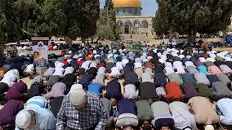 صلاة الجمعة في المسجد