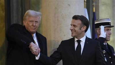 ترامب لماكرون: العالم أصبح 