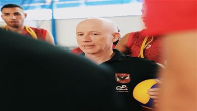 مونزو يعقد محاضرة فنية لـ