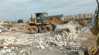 إزالة 41 حالة تعدٍ على الأراضي الزراعية وأملاك الدولة بالبحيرة (صور)