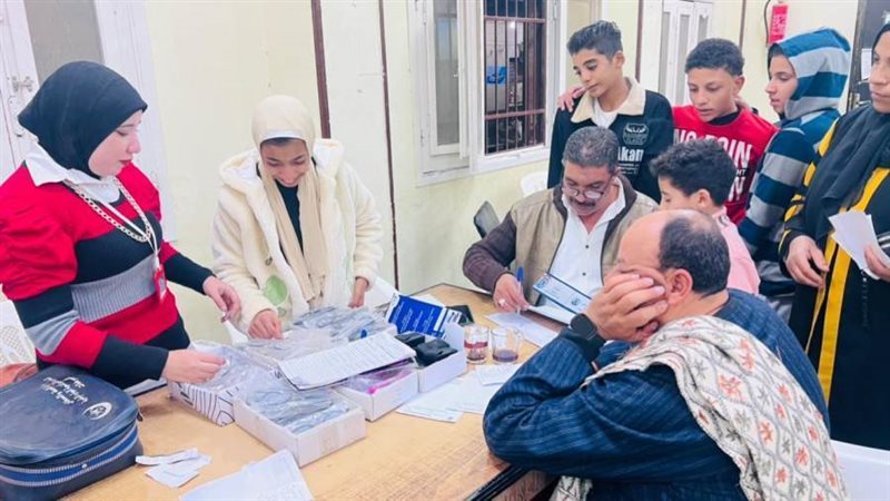 قافلة طبية بقرية