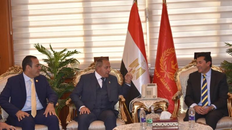 وزير الشباب والرياضة