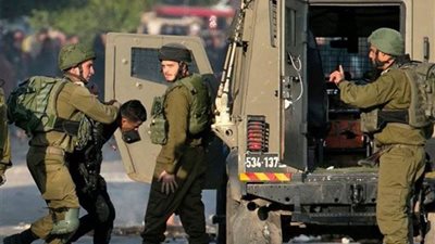 قوات الاحتلال الإسرائيلي تقتحم بلدة سردا بالضفة الغربية