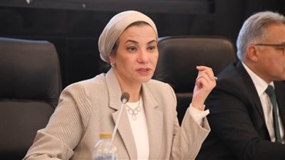 وزيرة البيئة: مصر انتقلت من مرحلة نقل تكنولوجيا تدوير المخلفات إلى توطينها