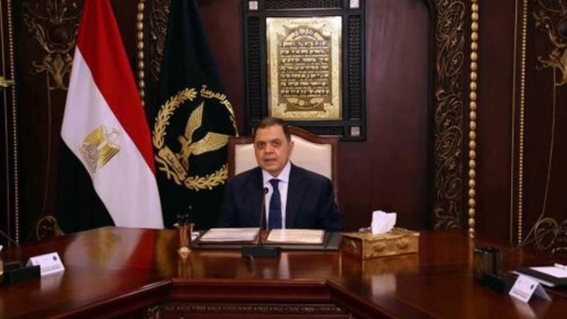 وزير الداخلية محمود