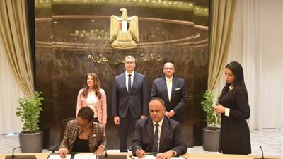 توقيع اتفاقية منحة مقدمة من الوكالة الأمريكية للتجارة والتنمية