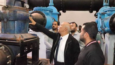 رئيس شركة مياه البحر الأحمر يتفقد مواقع الشركة بمدينة القصير (صور)