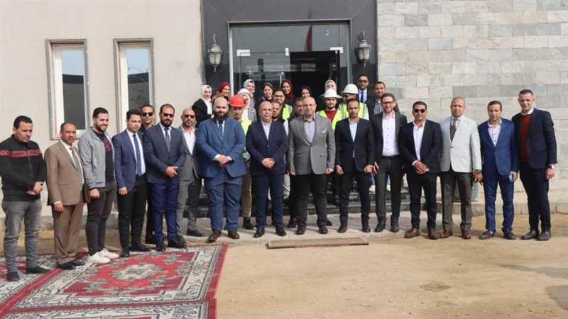 محافظ بنى سويف يزور