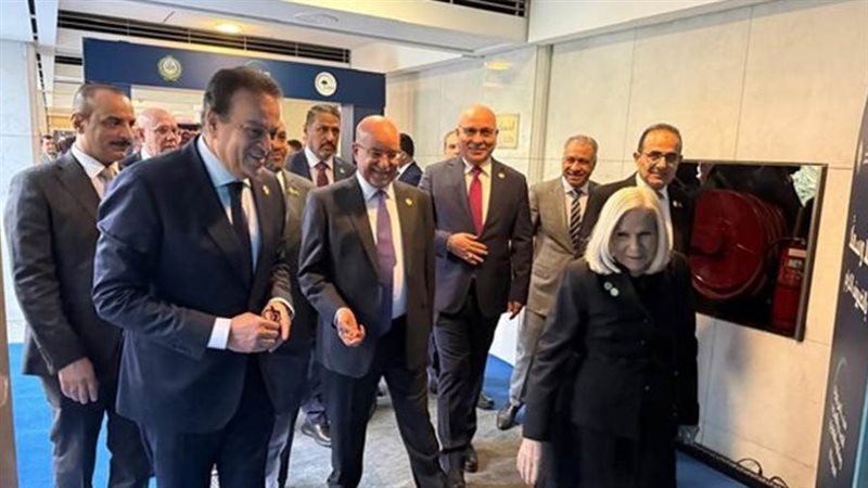 افتتاح معرض أدوية