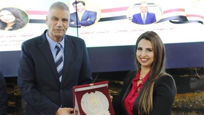 محافظ أسوان يشهد فعاليات الاحتفال باليوم العالمي للتصنيع الأفريقي