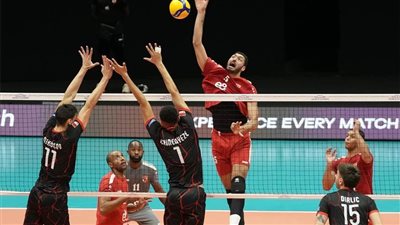 «رجال طائرة الأهلي» يخسر مباراة لوبي تشيڤيتانوڤا الإيطالي في بطولة العالم