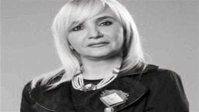 الفنانون والعاملون بدار الاوبرا ينعون زوج الدكتورة لمياء زايد