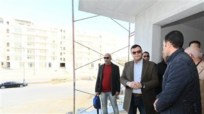 وزير الإسكان يتفقد اللمسات النهائية لأنظمة التشغيل بأبراج المنطقة الشاطئية بالعلمين الجديدة