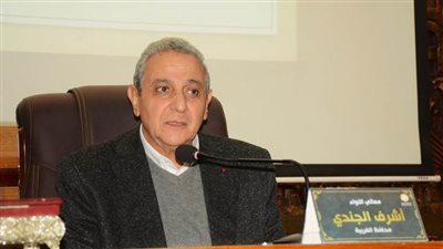 محافظ الغربية يناقش مشروعات التطوير ويحذر من التراخي