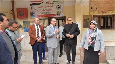 محافظ أسيوط يتفقد مدرسة الوليدية الإعدادية الثانوية بنات لمتابعة سير العملية التعليمية 