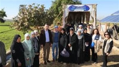 وزير الزراعة يتلقي مزارعي قرية البغدادي بالأقصر