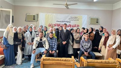 طلاب علم النفس الإكلينيكي جامعة بني سويف الأهلية في زيارة لدار المسنين