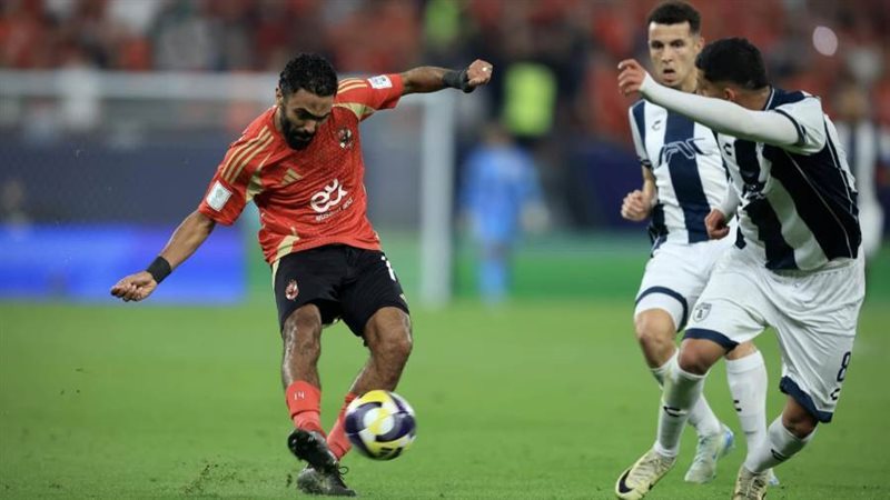 الأهلي وباتشوكا