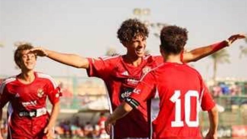 لاعبو الأهلي