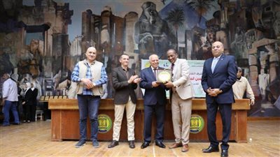 نائب محافظ أسوان يشهد الاحتفال السنوى لتكريم المعلمين المثاليين بحضور نقباء معلمي مصر والزراعيين 