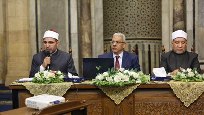 نائب رئيس جامعة الأزهر يوصي المرضى بأمراض معدية بضرورة توخي الحذر في مخالطة الأصحاء