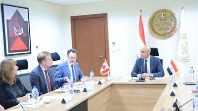 عبداللطيف يبحث مع سفير كندا بالقاهرة آفاق التعاون المستقبلية لتطوير التعليم قبل الجامعي في مصر 