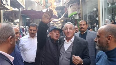  بالصور.. محافظ الغربية يعاين حريق مخزن مفروشات المحلة ويوجه بإجراءات وقائية شاملة