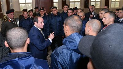 عاجل.. الرئيس السيسي يشهد اختبارات كشف الهيئة لطلبة الكليات العسكرية 