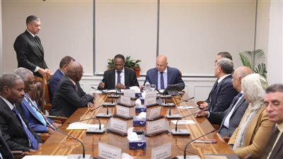 الوزير: الربط السككي بين مصر والسودان يعكس العلاقات التاريخية