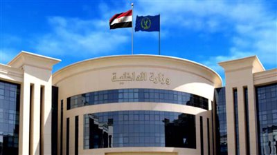 الداخلية تكشف حقيقة اختلاق شخص عثوره على 8 مليون جنيه في جوال بمطروح وإعادتها