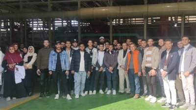 طلاب كلية التكنولوجيا والتعليم 