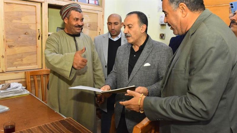 محافظ أسيوط يتفقد